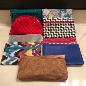 ✨ lot of 9 makeup bags ✨